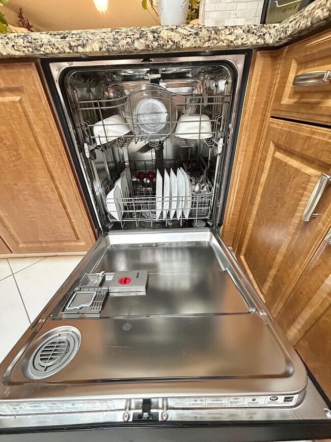 Building Photo - 4725 Lucerne Lakes Blvd E