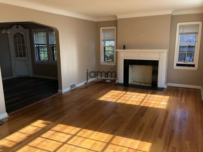 Building Photo - 17724 Hilliard Rd