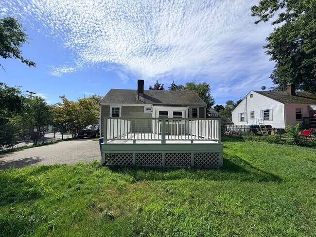 Building Photo - 25 Brookside Rd