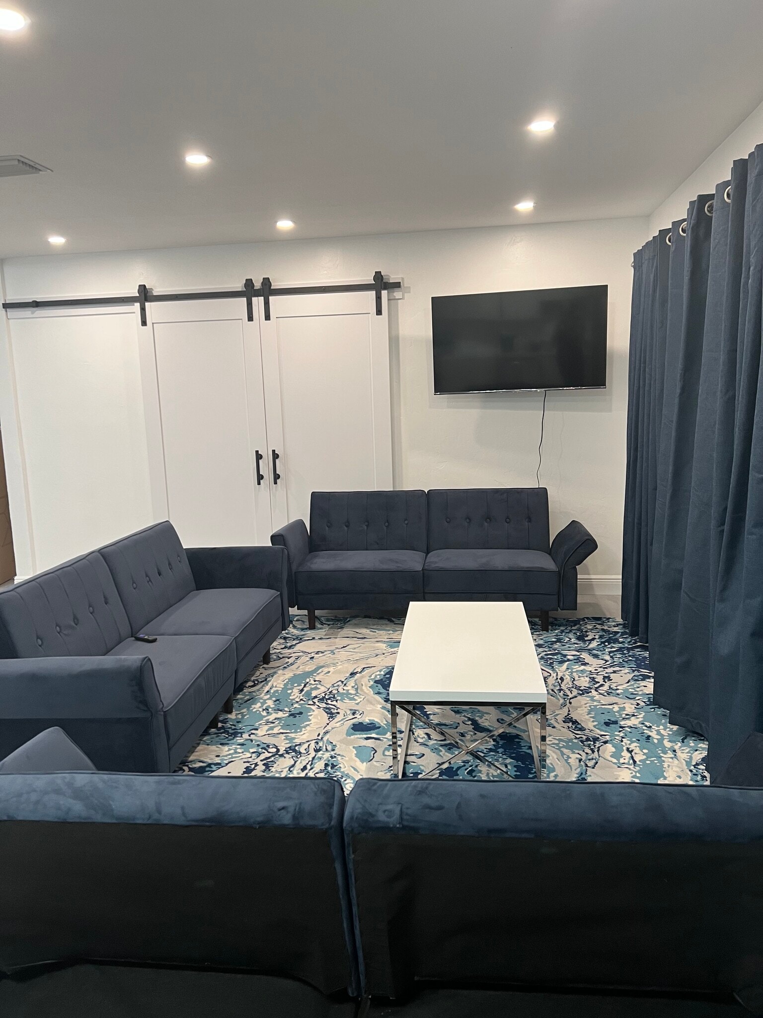 Building Photo - 501 NE 70th St