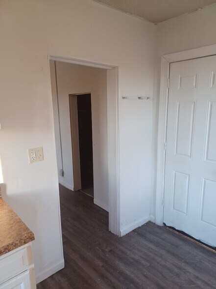 Building Photo - 215 Virginia Ave