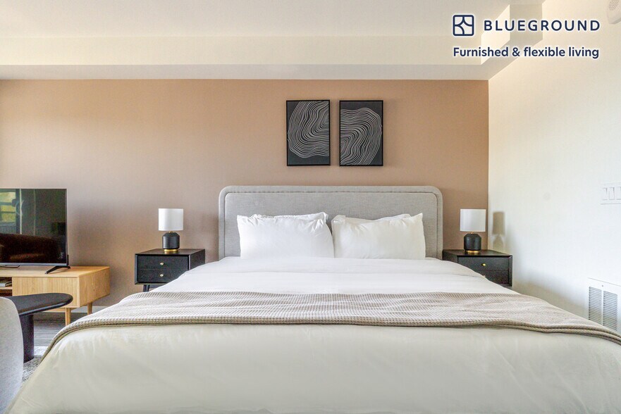 Building Photo - 4609 Union Bay Pl NE