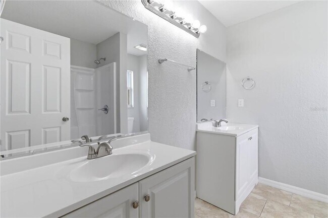 Building Photo - 6336 Florida Cir W