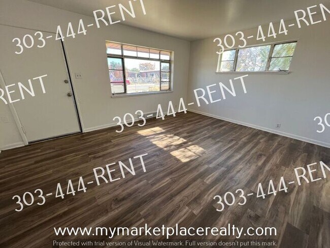 Building Photo - Nice house - 3 Bedroom, 1 bedroom