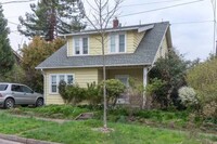 Building Photo - Charming Home in South Campus Neighborhood