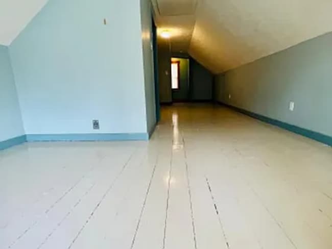 Building Photo - 6116 Pinkney St