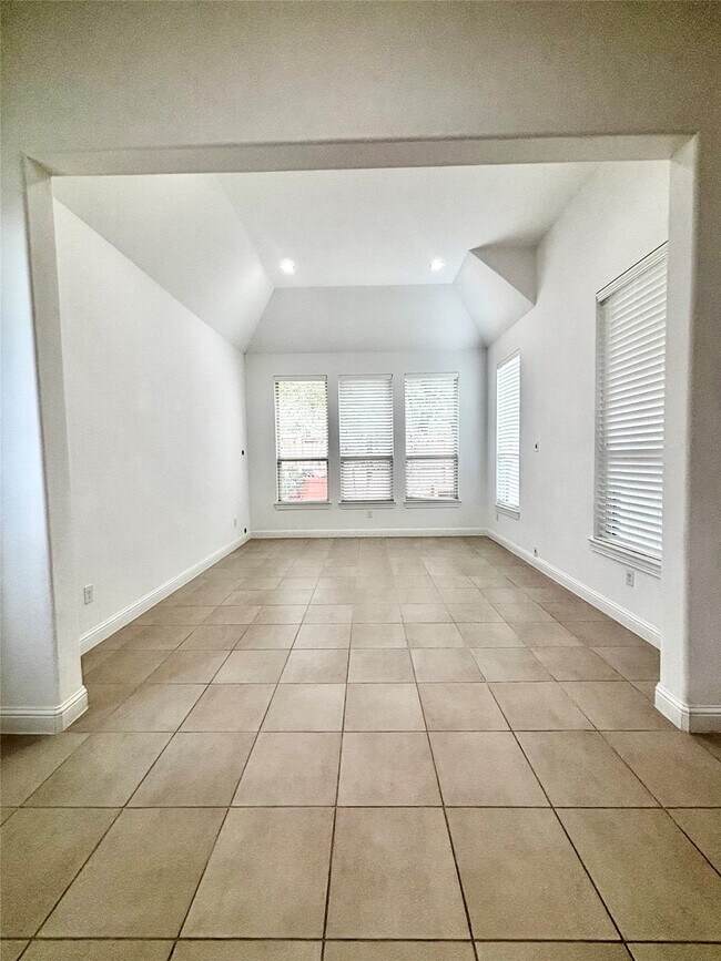 Building Photo - 13326 Lake Chesdin Rd