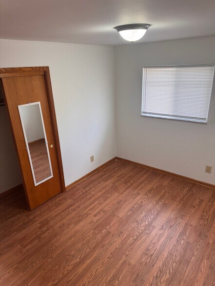 Building Photo - 1196 Knox Ave