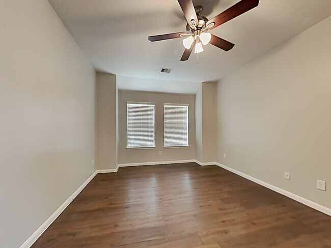 Building Photo - 6027 Fergis Dr
