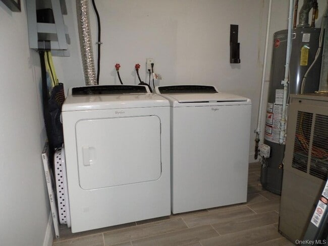 Building Photo - 8 Jodi Ln