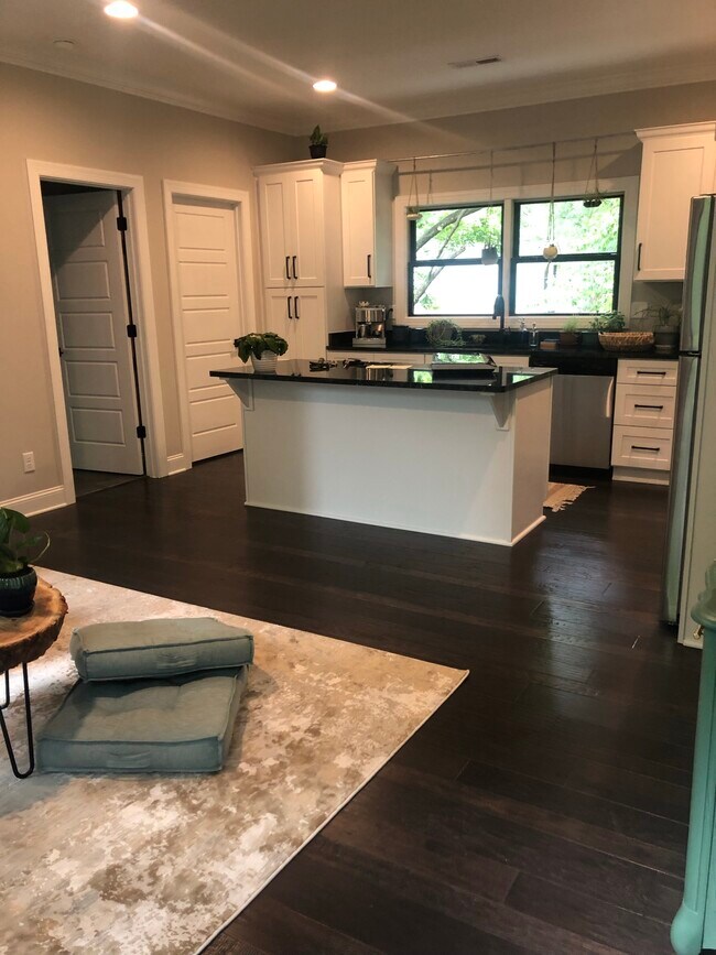 Kitchen - 4912 Florida Ave