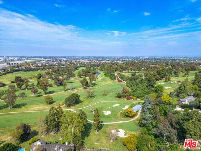 Building Photo - 4118 Del Mar Ave