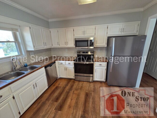 Building Photo - Gorgeous 3 Bedroom, 2.5 Bath in Kearney!