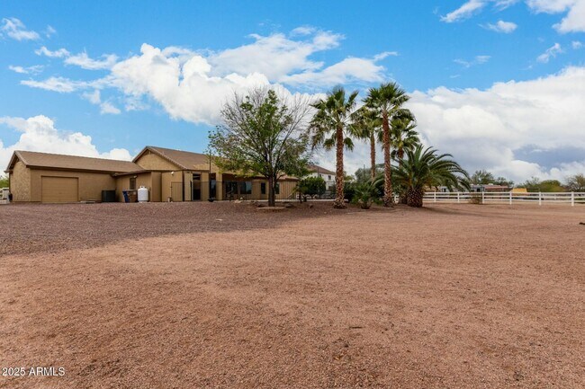 Building Photo - 9768 W Prospector Dr