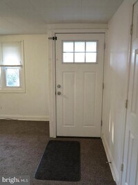 Building Photo - 6712 Breezy Dr