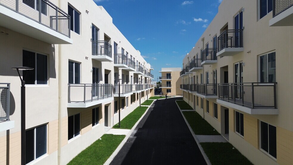 Primary Photo - The Trail Lofts