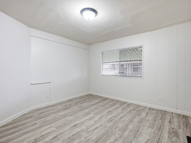 Building Photo - 1655 W Ajo Wy