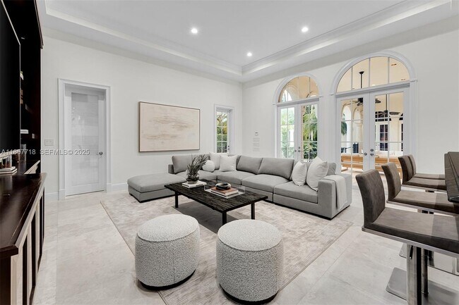 Building Photo - 9941 SW 60th Ct