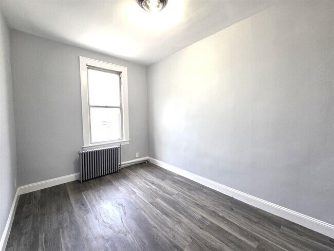 Building Photo - 42 Bryant Ave