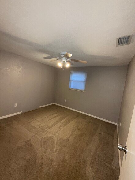 Building Photo - 6115 7th Ave