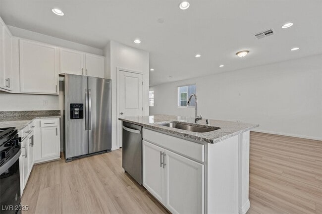 Building Photo - 8136 Rockflower St