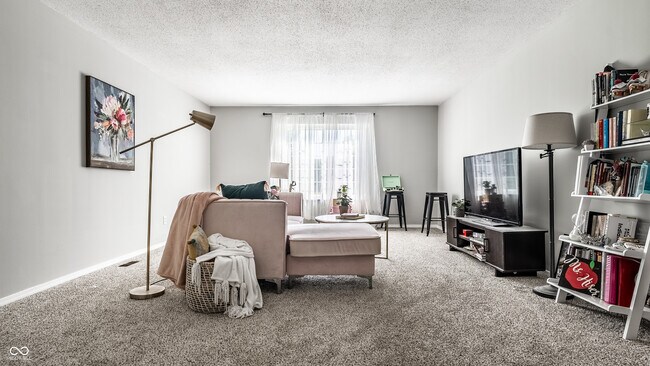 Building Photo - 6503 Park Central Way