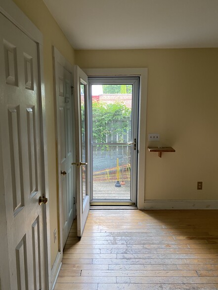 Building Photo - 64 Lakeview Ter