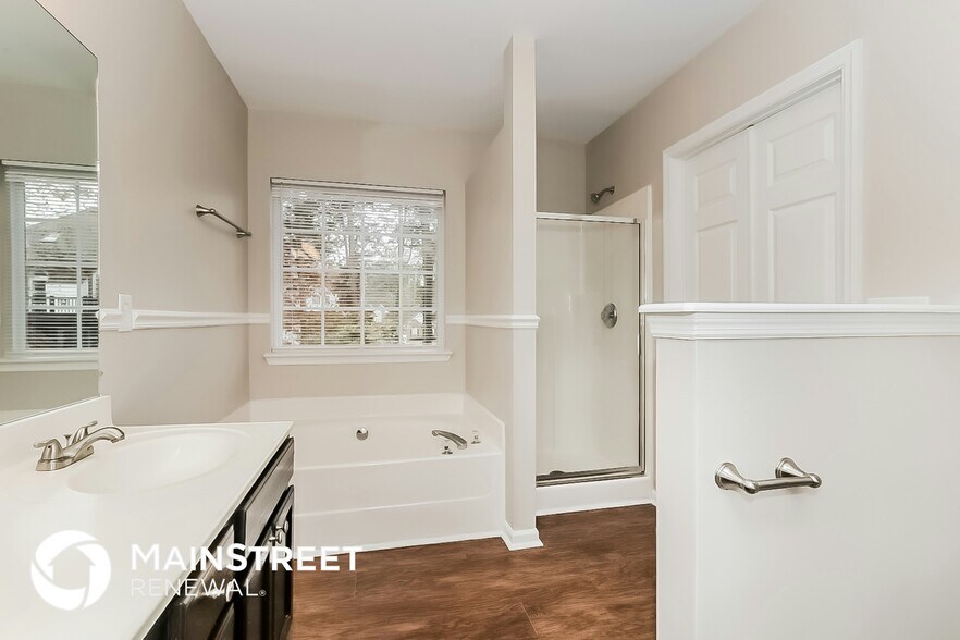 Building Photo - 5104 Bay Overlook Dr