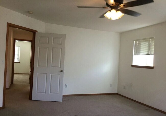 Building Photo - 3bd/2.5ba Lake Stevens House