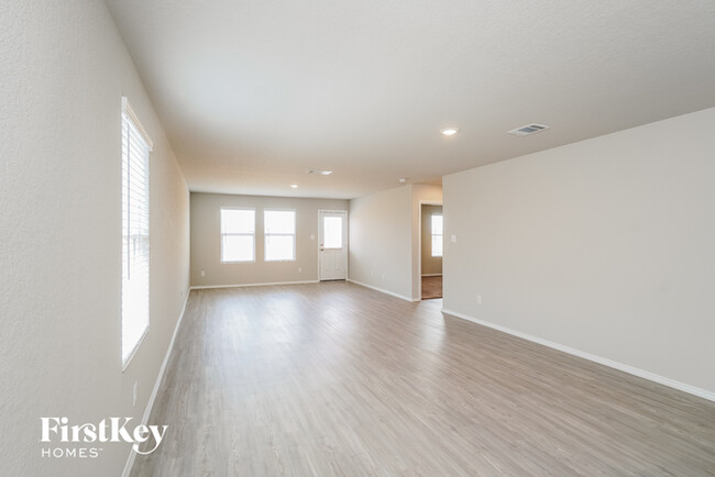 Building Photo - 10775 Prusiner Dr