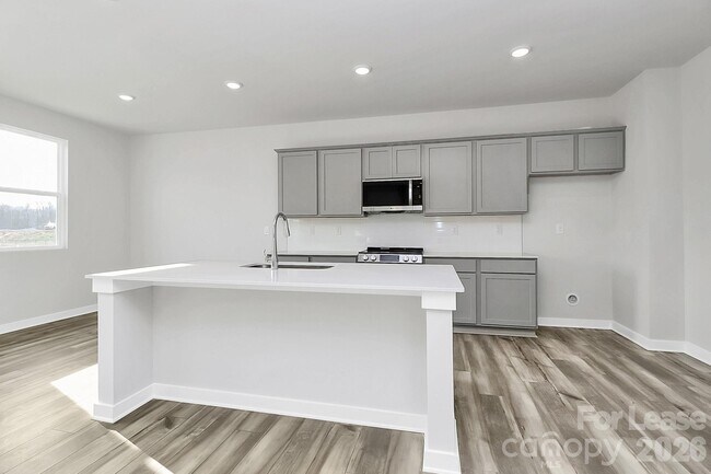 Building Photo - 529 Mountain Vw Dr