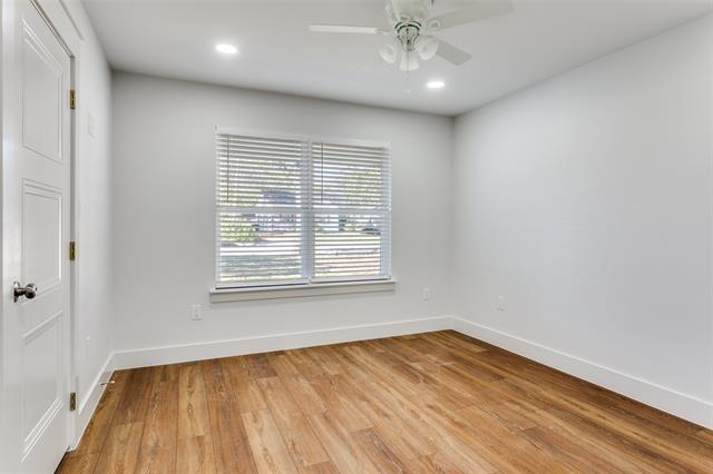 Building Photo - 3233 Sandage Ave