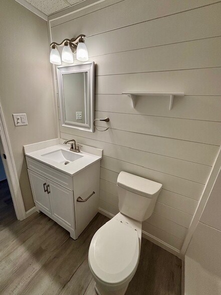 Building Photo - 2379 Table Rock Rd