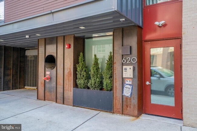 Building Photo - 620 N 3rd St