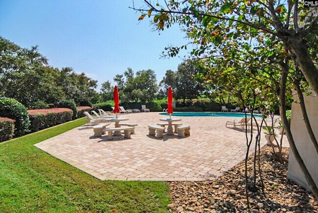 Building Photo - 100 Sunset Blvd