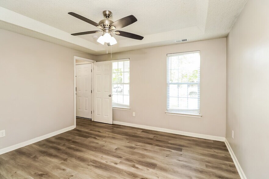 Building Photo - 3530 Joel Turner Dr