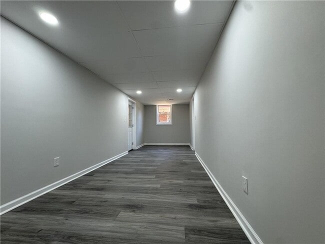 Building Photo - 3489 Creighton Rd SW