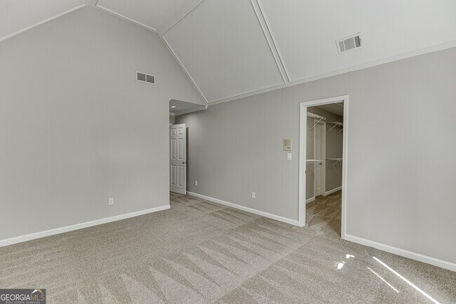 Building Photo - 9345 Riverclub Pkwy