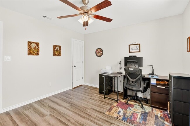 Building Photo - 7826 Bullrider Dr