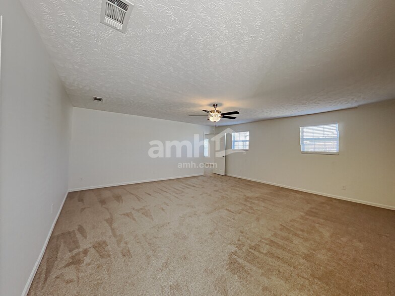 Building Photo - 3429 Boxelder Way