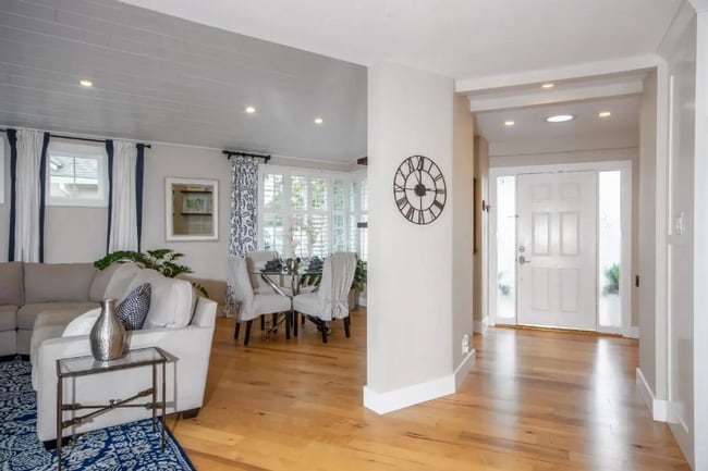 Building Photo - 340 Jarvis Ct