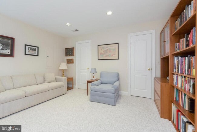 Building Photo - 4062 Mansion Dr NW