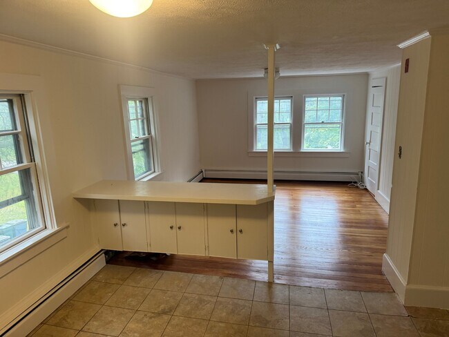 Building Photo - 19 Cinroc Cir