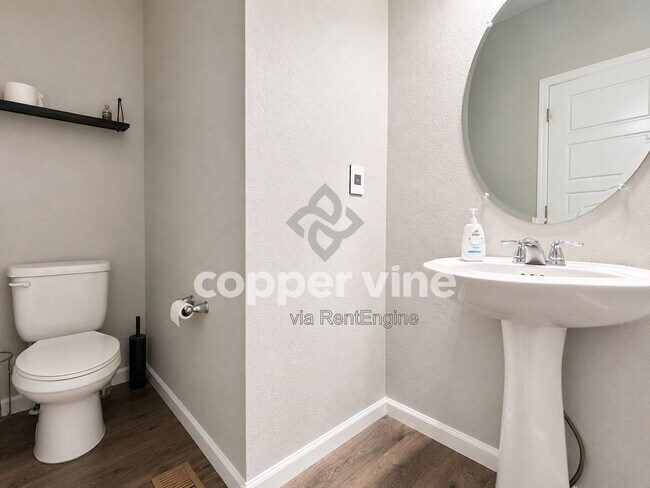 Building Photo - 510 W 175th Pl