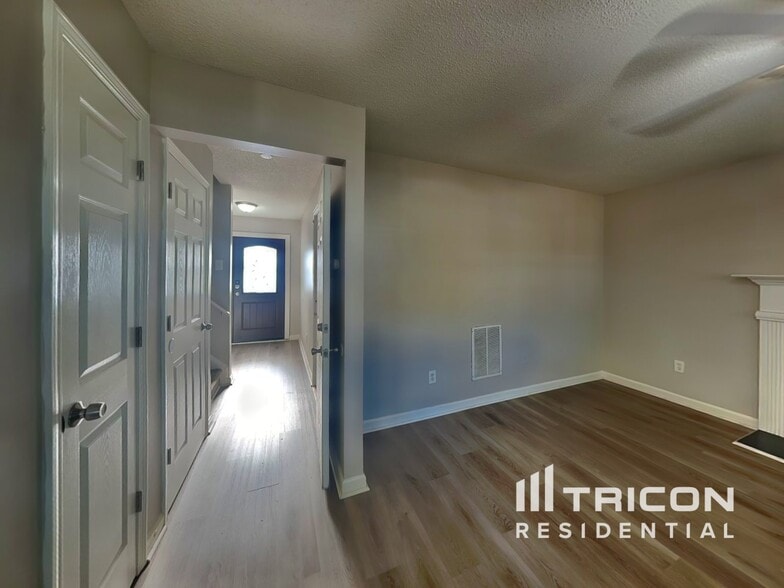 Building Photo - 2121 Serenity Dr NW