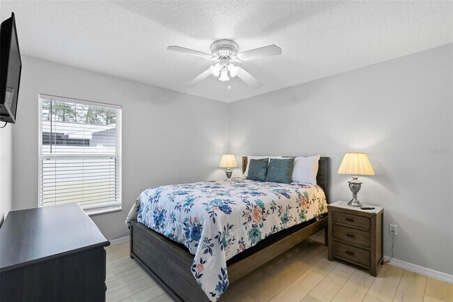 Building Photo - 61 Farmsworth Dr