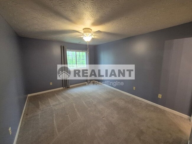 Building Photo - 412 Marian Ln