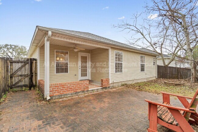 Building Photo - 911 Lauderhill Ln