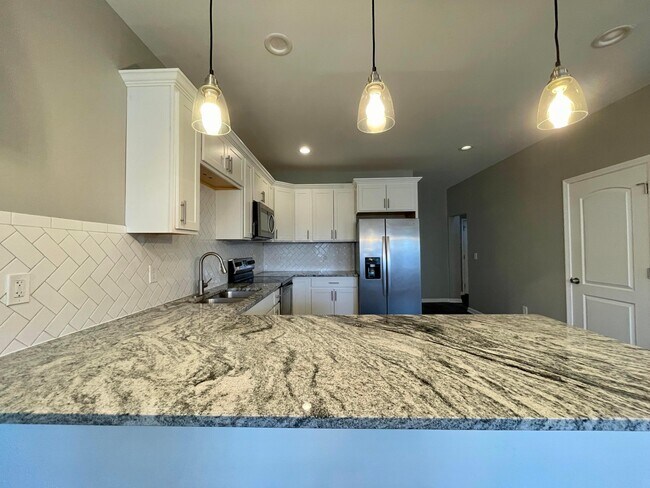 Building Photo - 240 S Princeton Ave