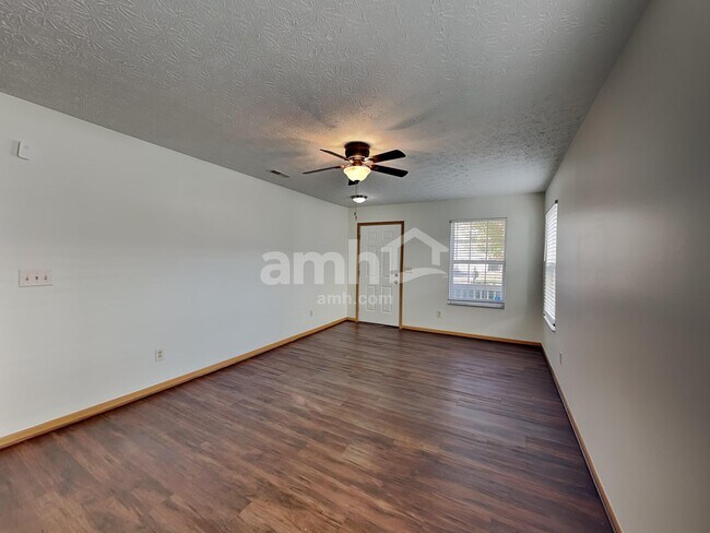 Building Photo - 3852 Winding Twig Dr